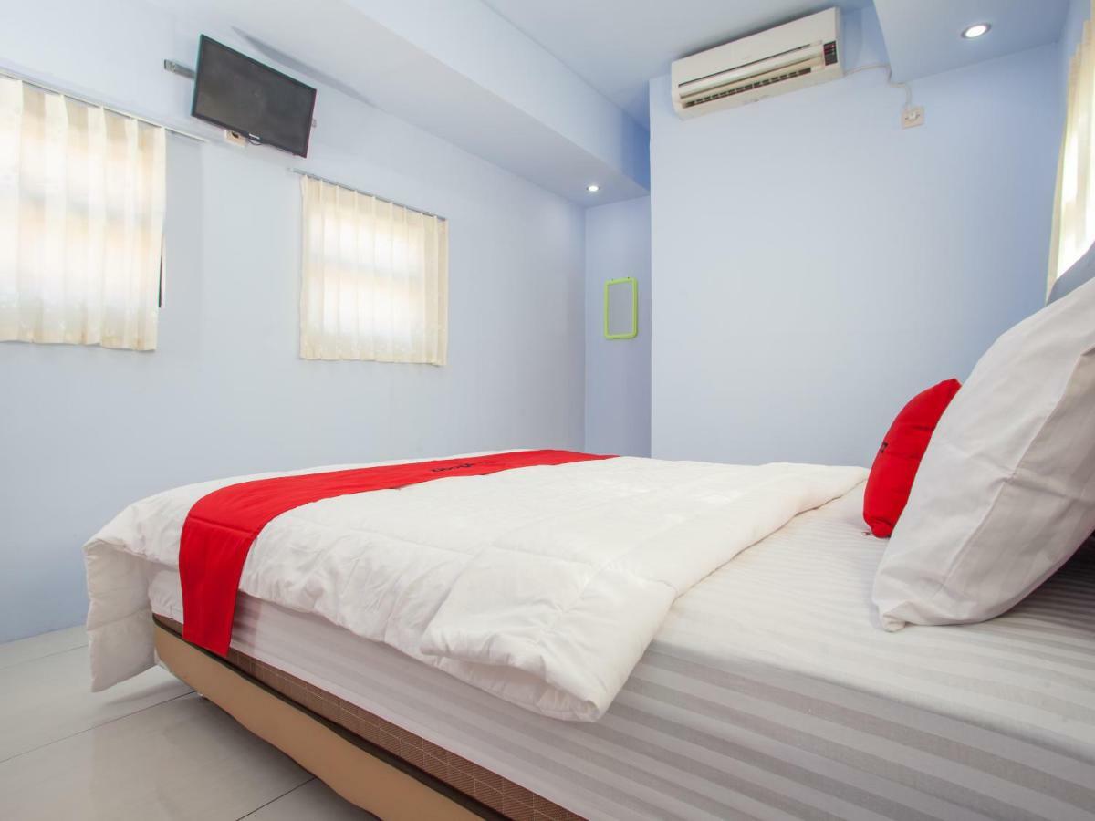 Reddoorz Near Banyuwangi Kota Train Station Hotel Exterior photo